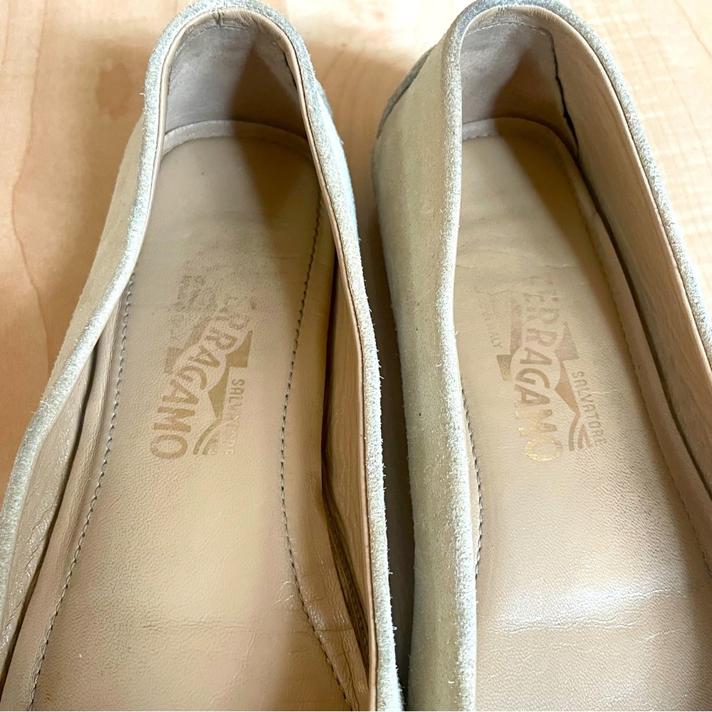 Salvatore Ferragamo beige suede ballet flats 7.5M - Picture 8 of 12